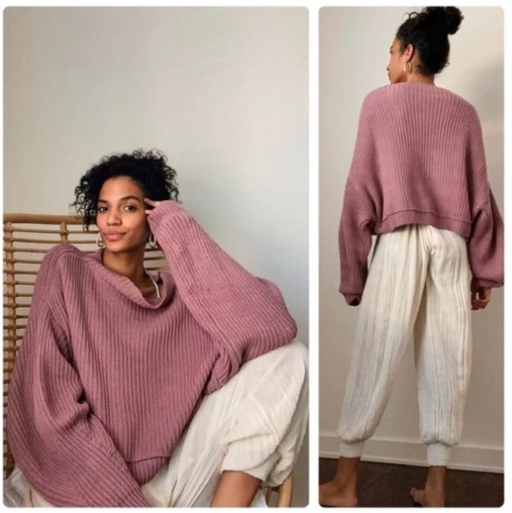 Free People Oversized Emmy Mock Neck Pullover Sweater is Pink size M